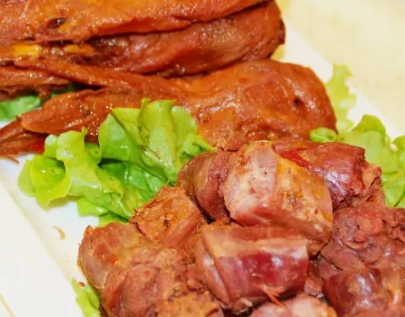 肉多的鸭脖